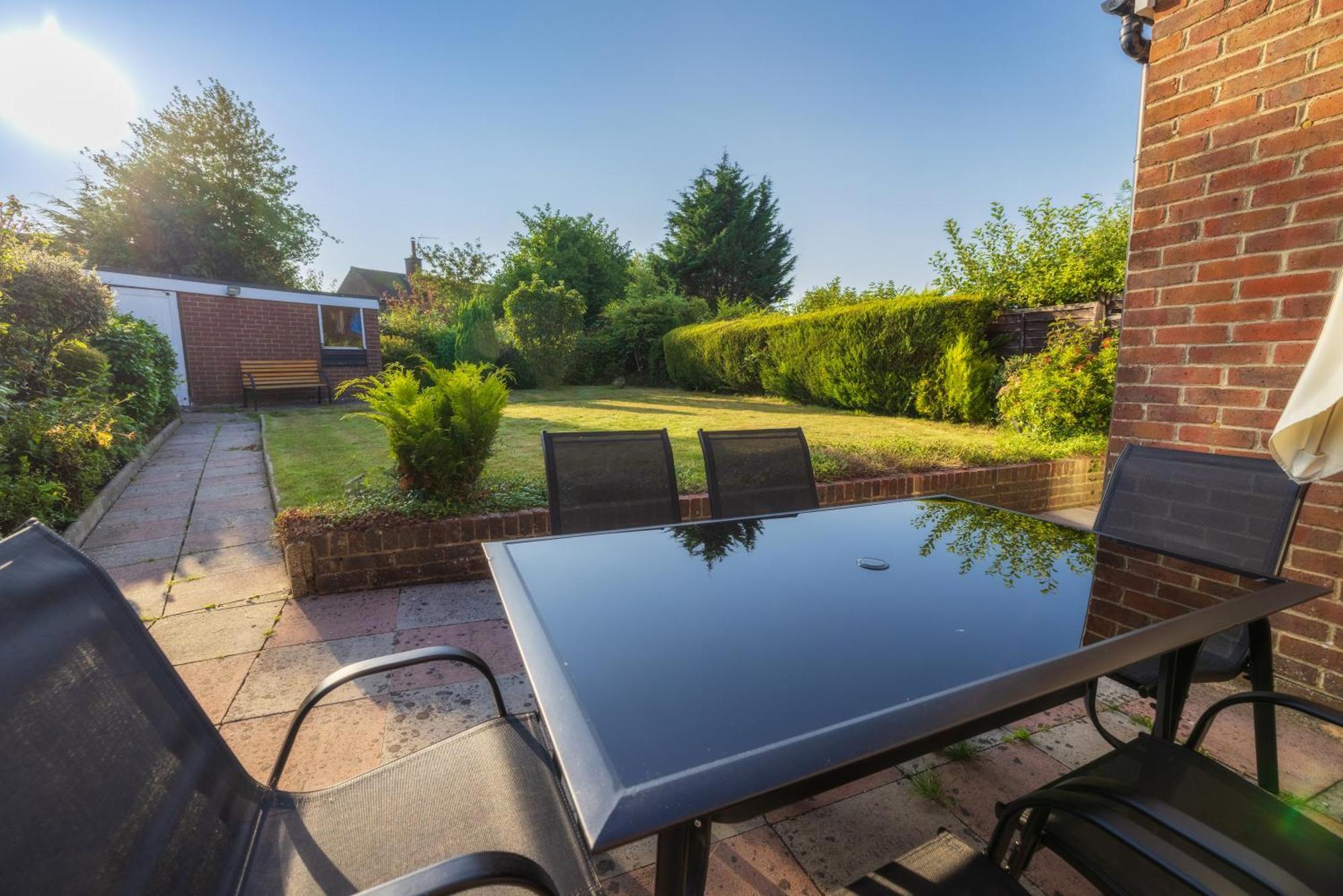 The Secret Garden - West Sussex Holiday home